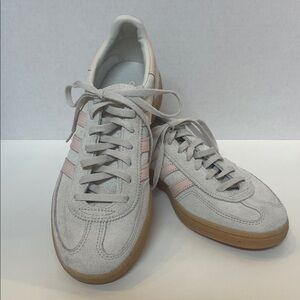 adidas Women's Suede Sneakers in Light Gray with Pink Stripes